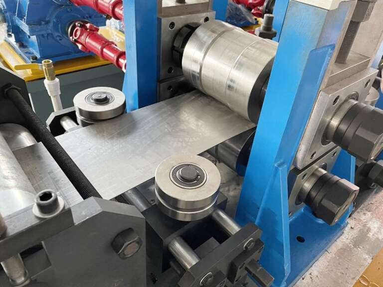 Closed T shape Hollow Guide Rail Roll Forming Making Machine For slae