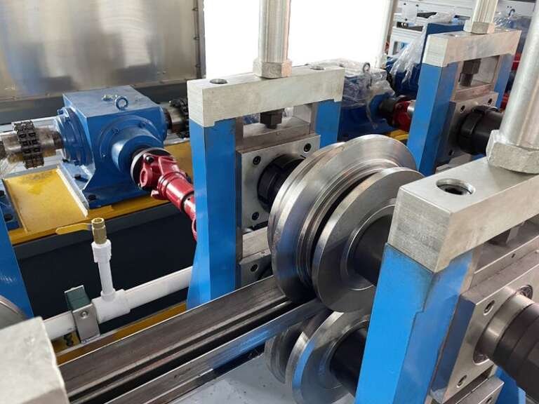 Closed T shape Hollow Guide Rail Roll Forming Making Machine For slae